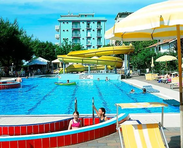 Отель Sorrento Мизано-Адриатико