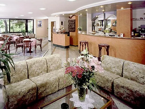 Отель Sorrento Мизано-Адриатико